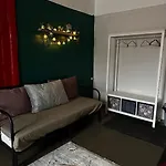 アパート For Big Group - 6 Bedrooms & 2 Same House
