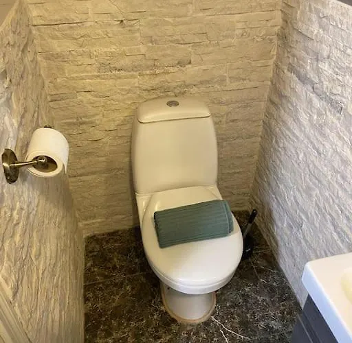 For Big Group - 6 Bedrooms & 2 Same House Таллінн