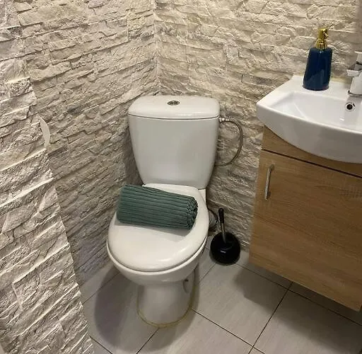 Apartmán For Big Group - 6 Bedrooms & 2 Same House Tallinn