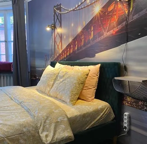 Apartmán For Big Group - 6 Bedrooms & 2 Same House