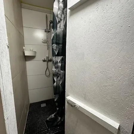 Appartement For Big Group - 6 Bedrooms & 2 Same House Tallinn