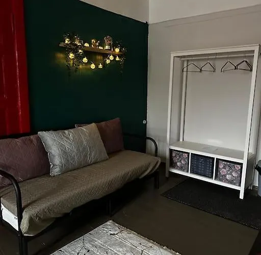 Appartement For Big Group - 6 Bedrooms&2 Same House