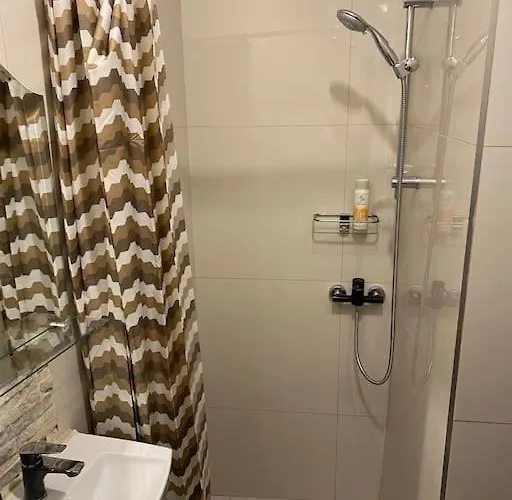 Appartement For Big Group - 6 Bedrooms&2 Same House Tallinn