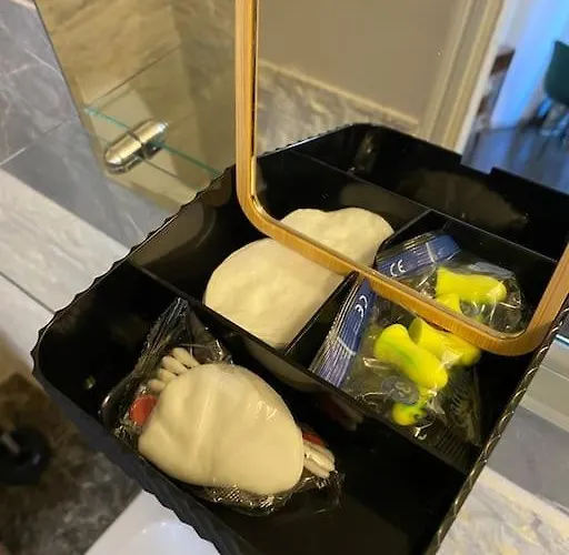 Appartement For Big Group - 6 Bedrooms&2 Same House *