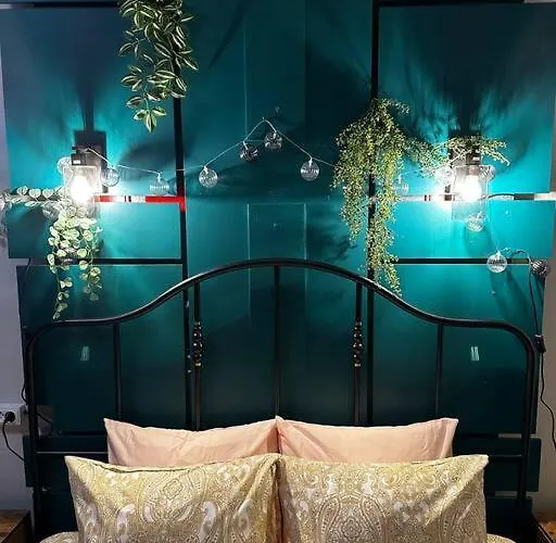 Appartement For Big Group - 6 Bedrooms&2 Same House